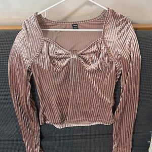 Medium shein top, perfect for the holidays.